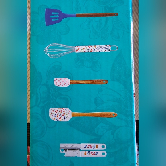 The PIONEER WOMAN Vintage Ditsy Tool 5-Piece Set (blue turner) - Picture 3 of 5